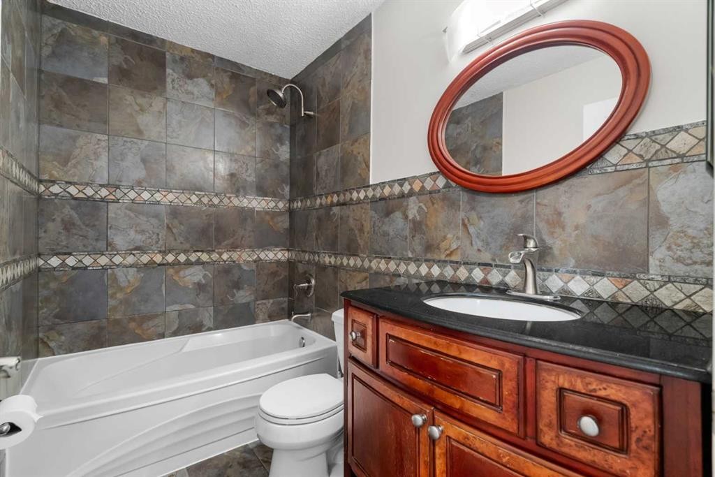 3243 Dover Crescent Se, Calgary, AB