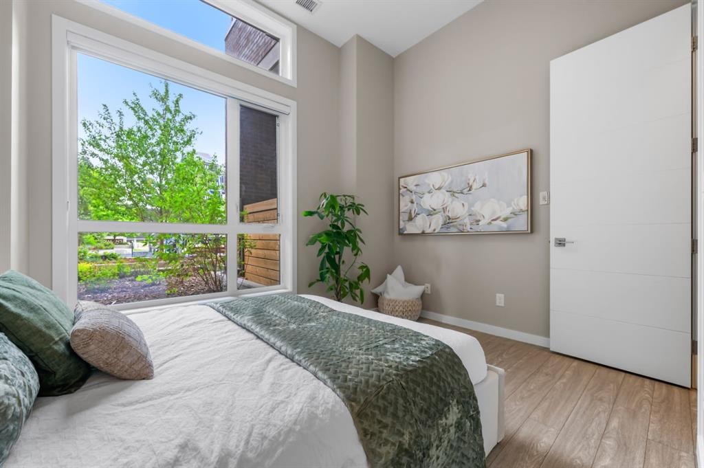 128-122 Mahogany Centre Se, Calgary, AB - Indoor Photo Showing Bedroom