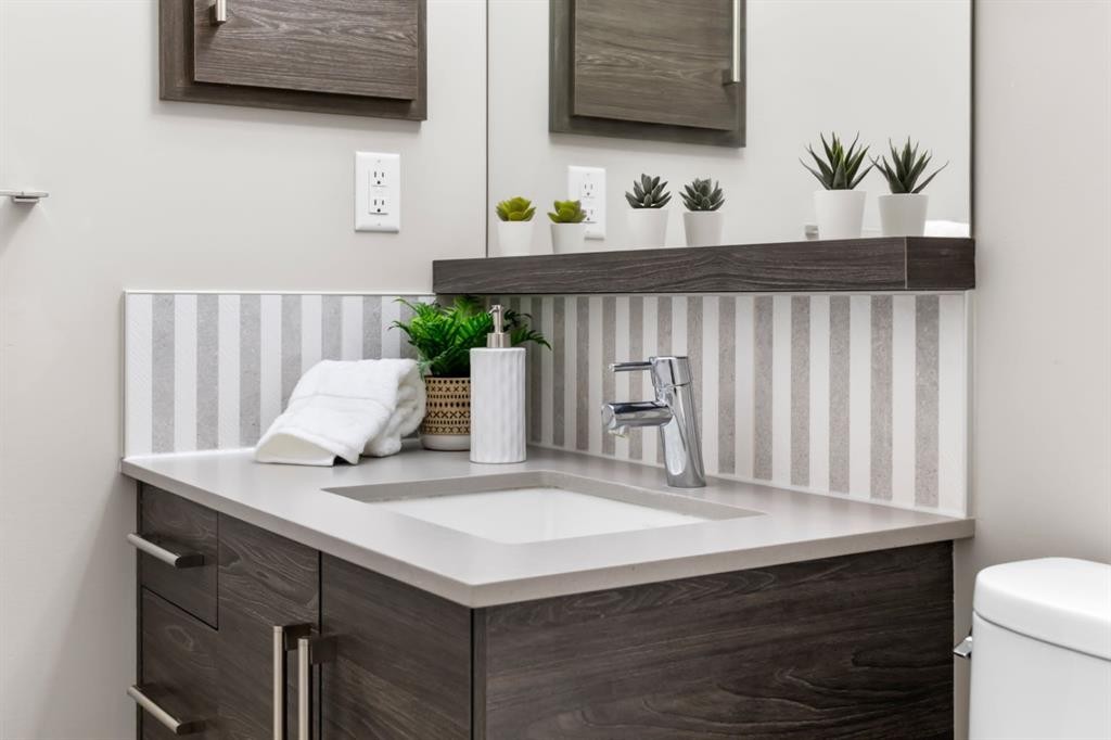 128-122 Mahogany Centre Se, Calgary, AB - Indoor Photo Showing Bathroom