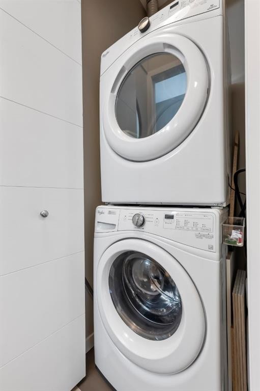 128-122 Mahogany Centre Se, Calgary, AB - Indoor Photo Showing Laundry Room