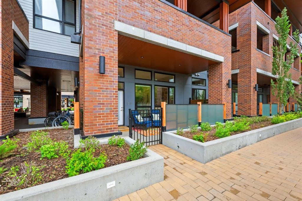 128-122 Mahogany Centre Se, Calgary, AB - Outdoor With Exterior