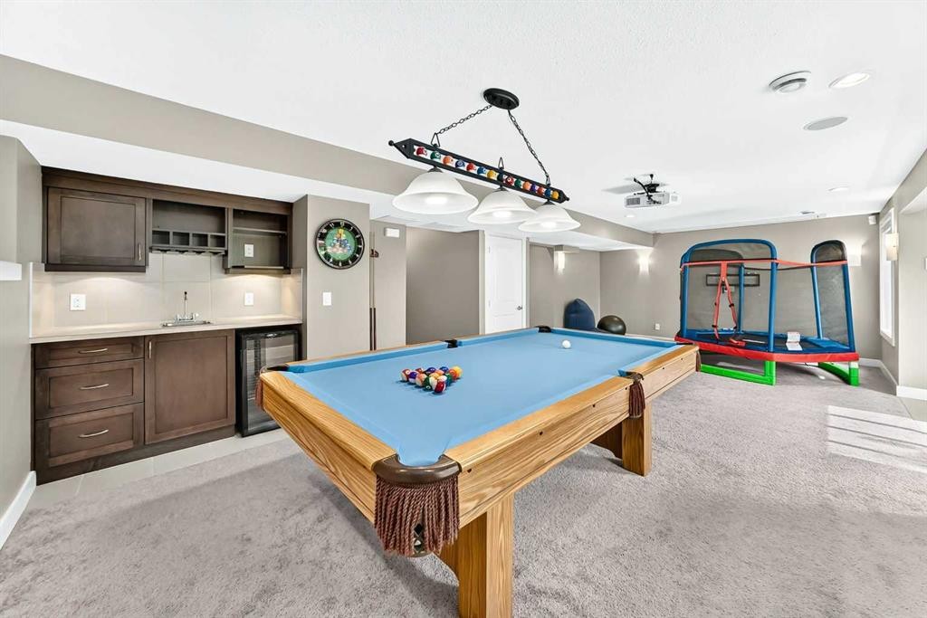 214 Rockyspring Circle Nw, Calgary, AB