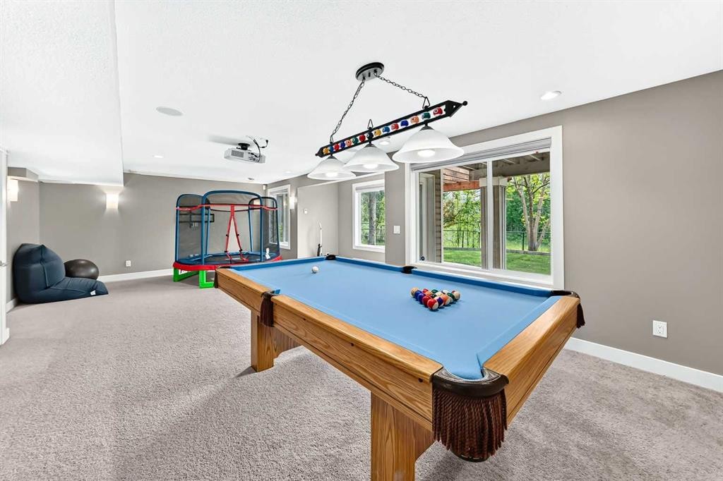 214 Rockyspring Circle Nw, Calgary, AB