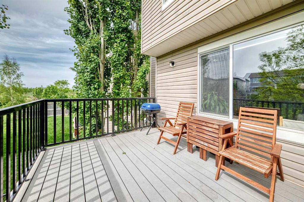 214 Rockyspring Circle Nw, Calgary, AB