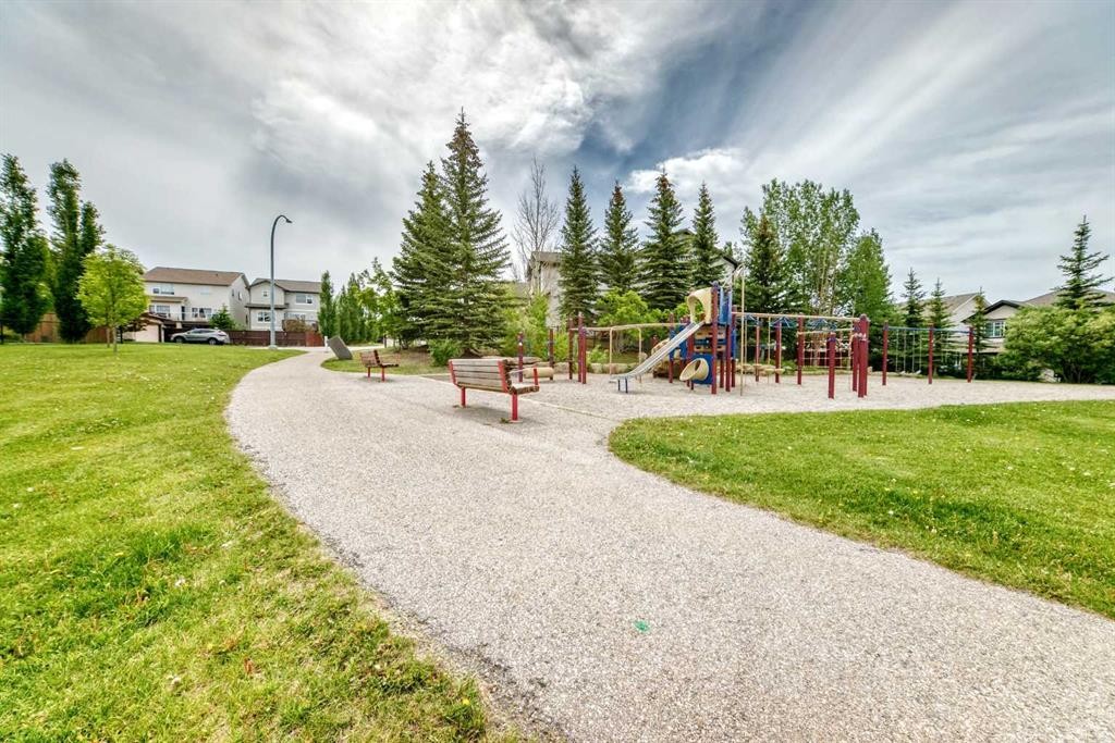 214 Rockyspring Circle Nw, Calgary, AB