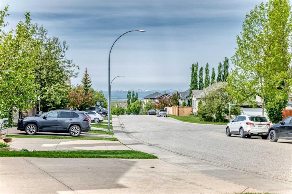 214 Rockyspring Circle Nw, Calgary, AB