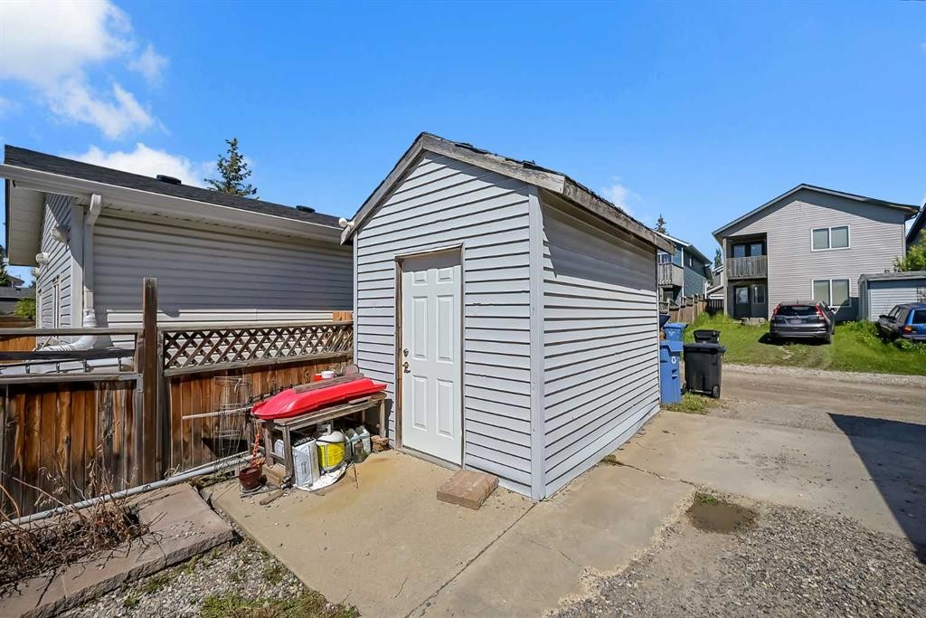 19 Coventry Link Ne, Calgary, AB - Outdoor With Exterior