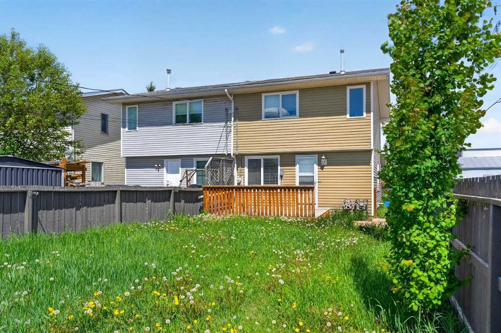 1013 Smith Avenue, Crossfield, AB