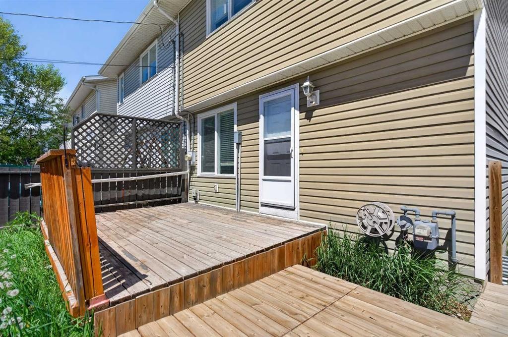 1013 Smith Avenue, Crossfield, AB
