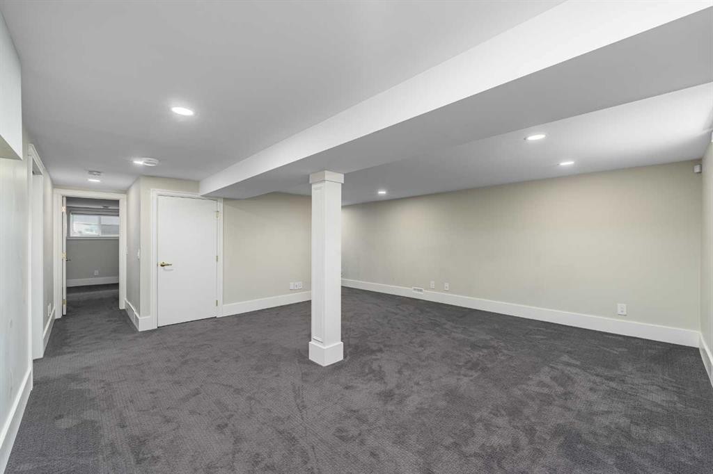 81 White Oak Crescent Sw, Calgary, AB - Indoor