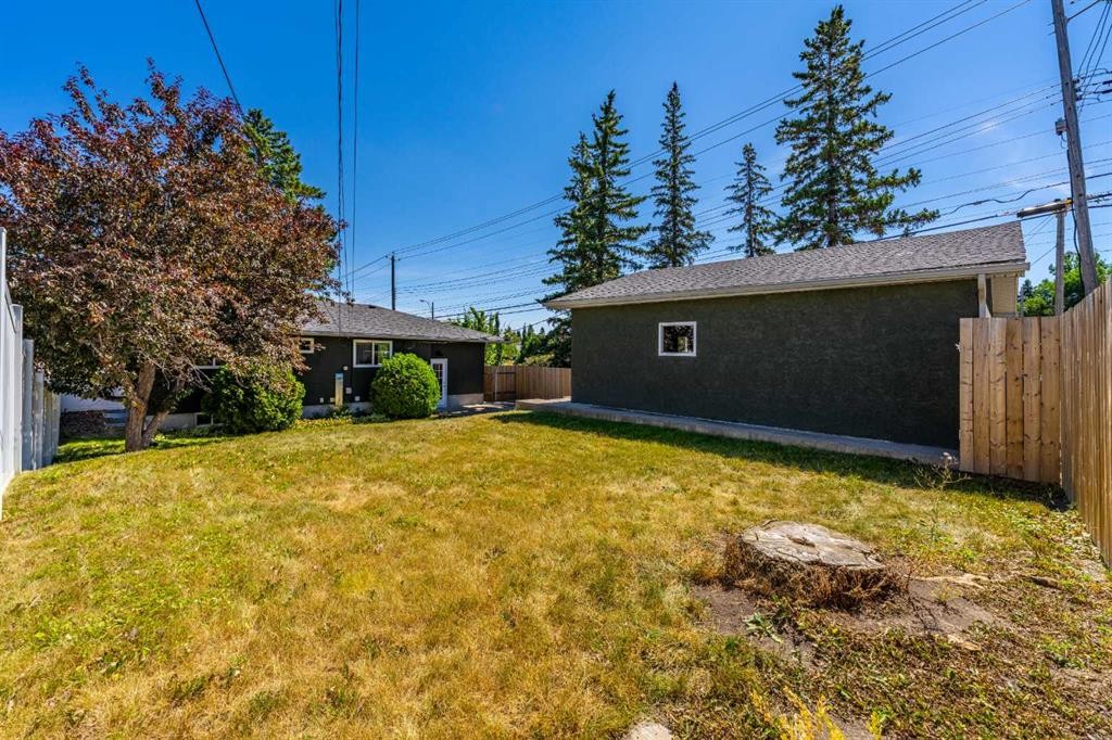 81 White Oak Crescent Sw, Calgary, AB - Outdoor