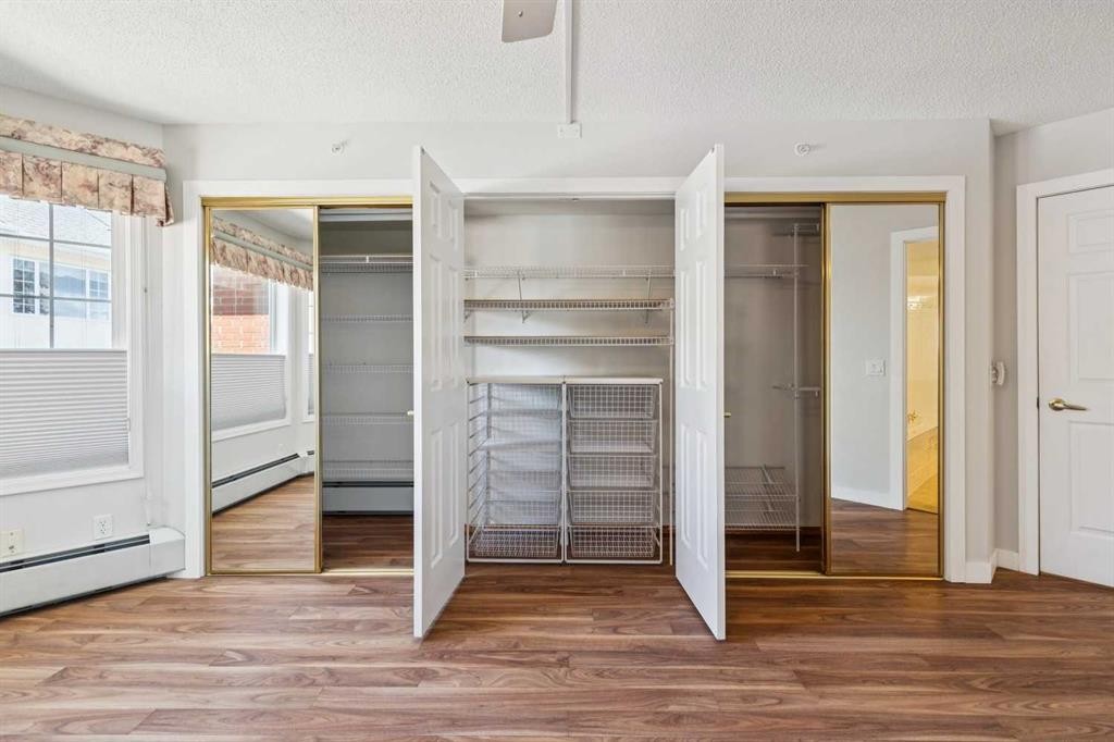 1213-1213 Sienna Park Green Sw, Calgary, AB - Indoor Photo Showing Other Room