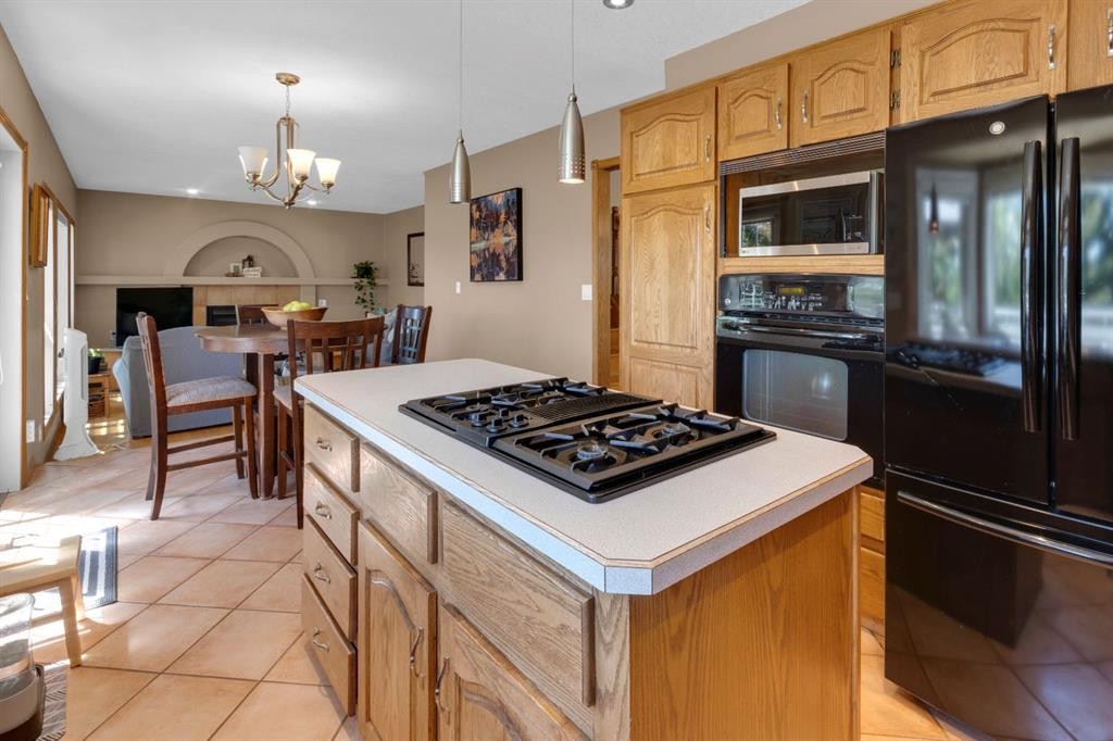 147 Hawkcliff Way Nw, Calgary, AB