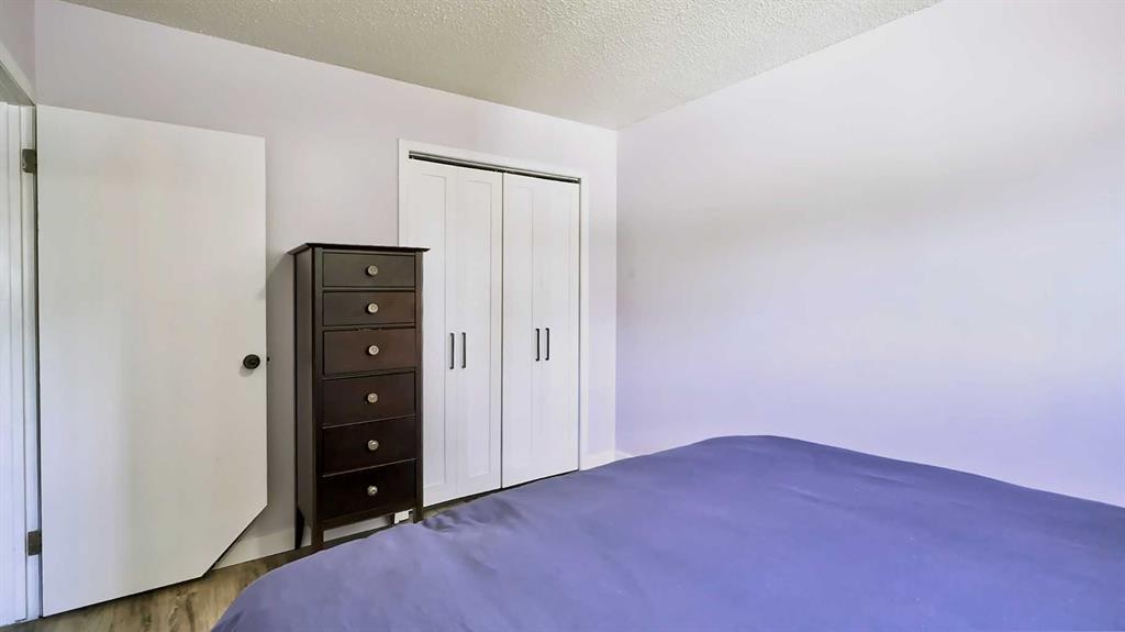 2037 50 Avenue Sw, Calgary, AB