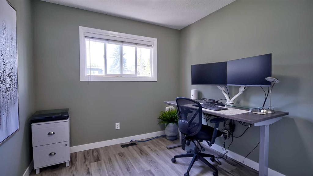 2037 50 Avenue Sw, Calgary, AB