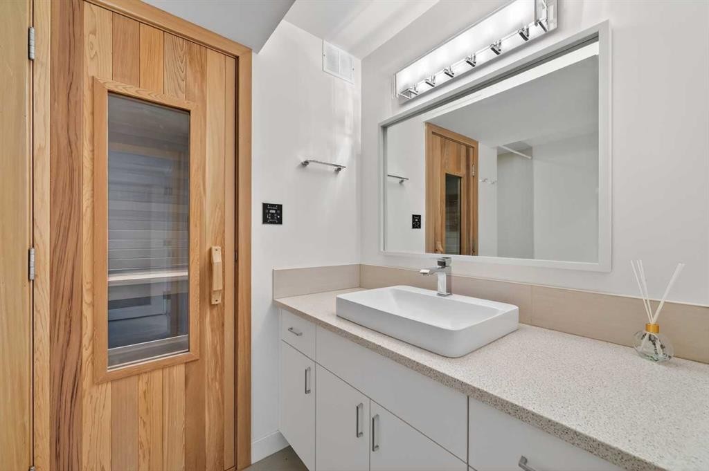 5119 Vallance Crescent Nw, Calgary, AB