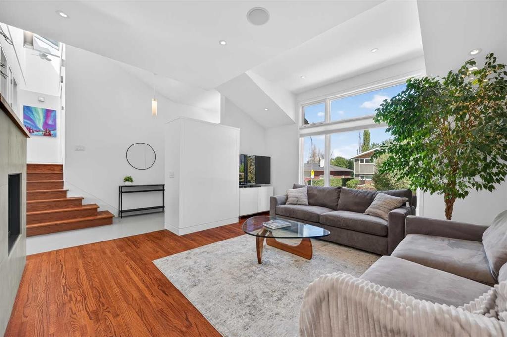 5119 Vallance Crescent Nw, Calgary, AB