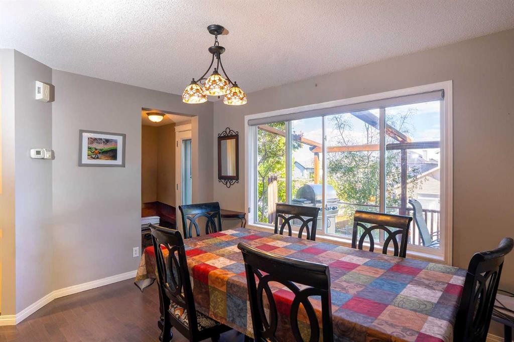 213 Tuscany Valley Green Nw, Calgary, AB - Indoor Photo Showing Dining Room