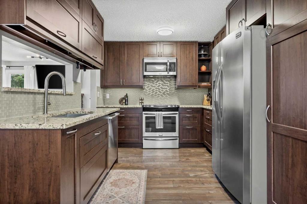 96 Sunhurst Road Se, Calgary, AB