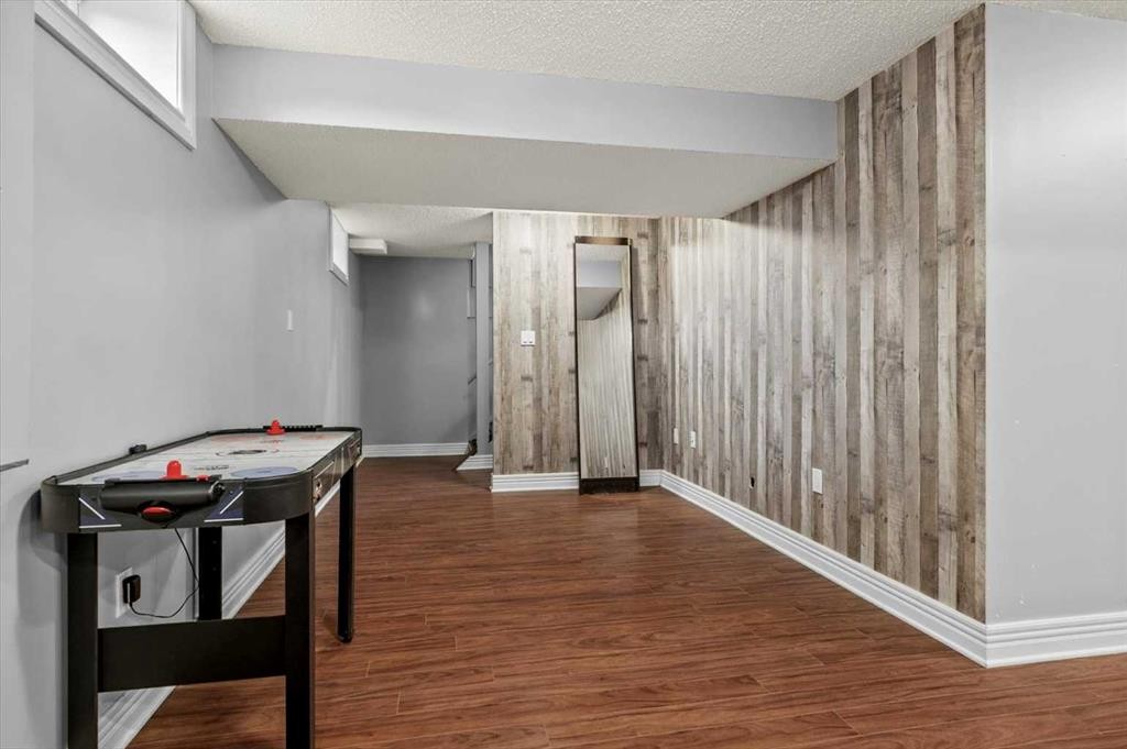 96 Sunhurst Road Se, Calgary, AB