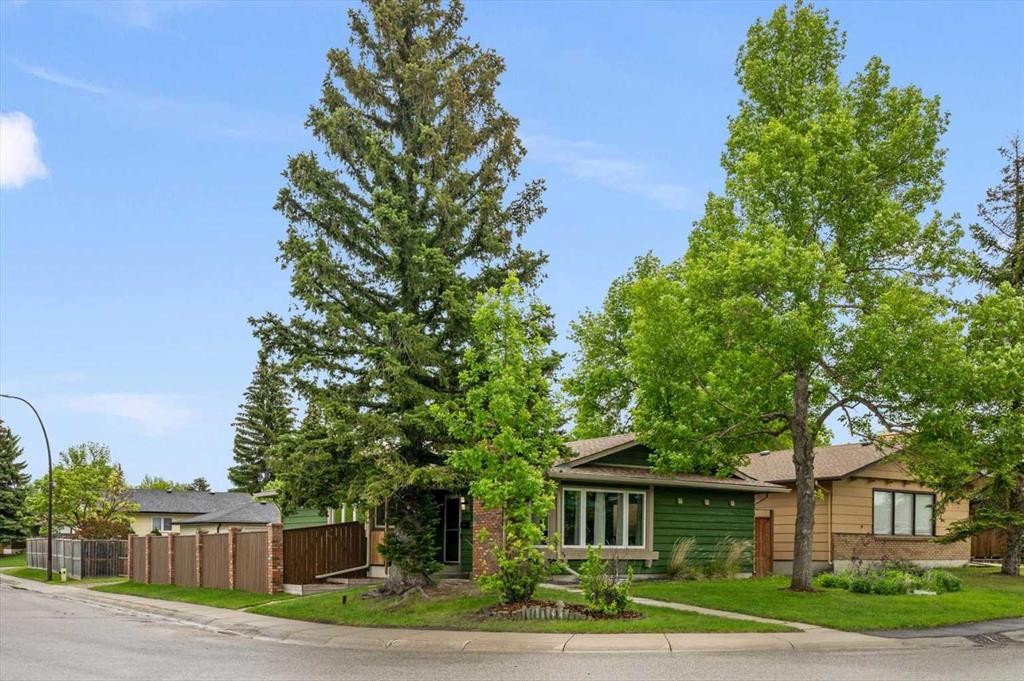 96 Sunhurst Road Se, Calgary, AB