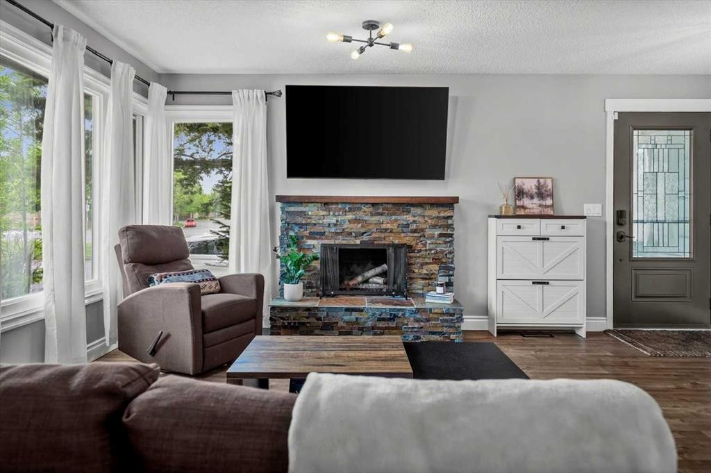 96 Sunhurst Road Se, Calgary, AB