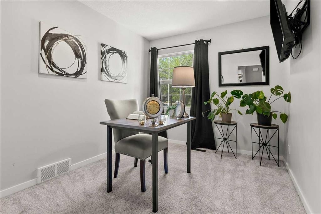 784 Acadia Drive Se, Calgary, AB - Indoor