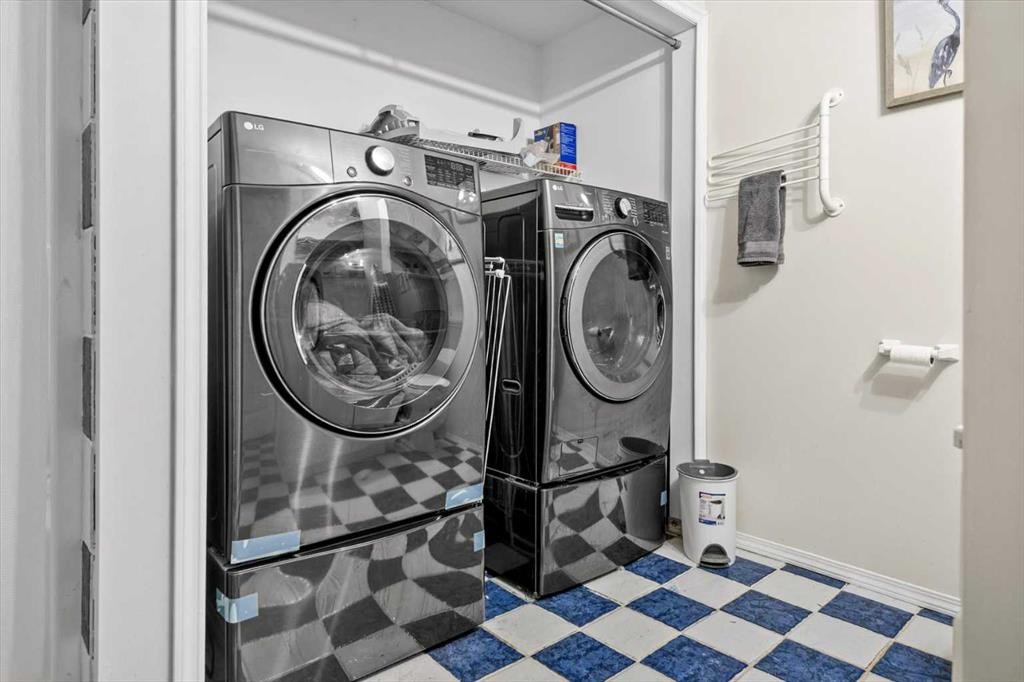 784 Acadia Drive Se, Calgary, AB - Indoor Photo Showing Laundry Room
