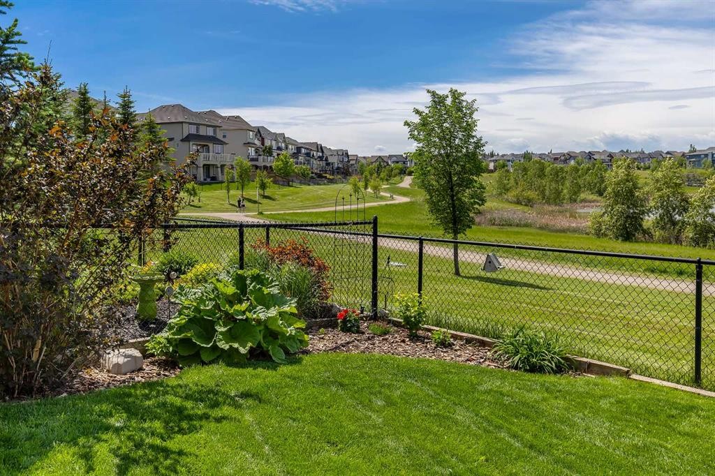 369 Marquis Landing Se, Calgary, AB