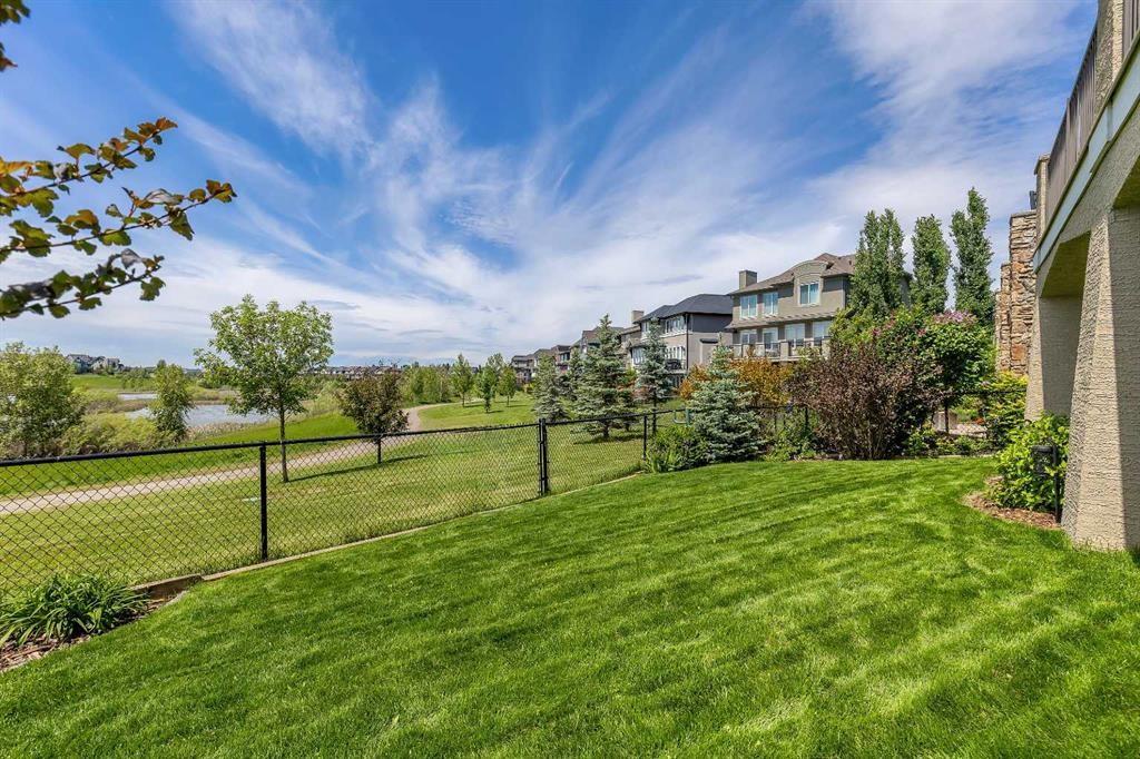 369 Marquis Landing Se, Calgary, AB