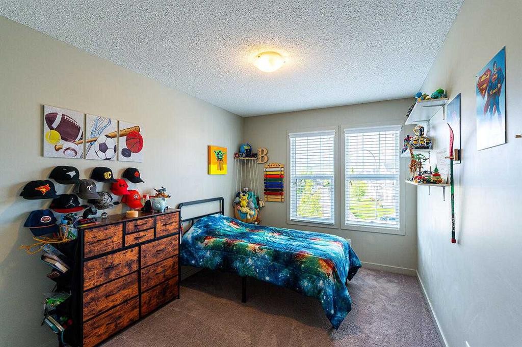 114 River Heights Green, Cochrane, AB
