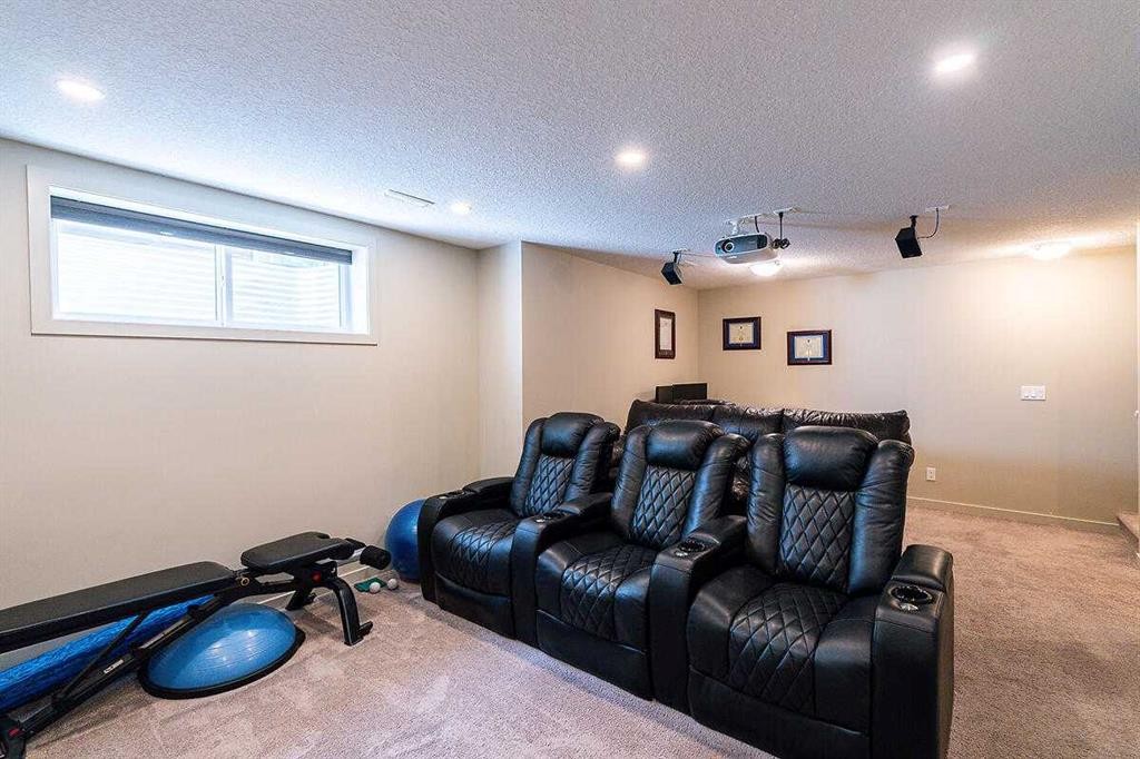114 River Heights Green, Cochrane, AB