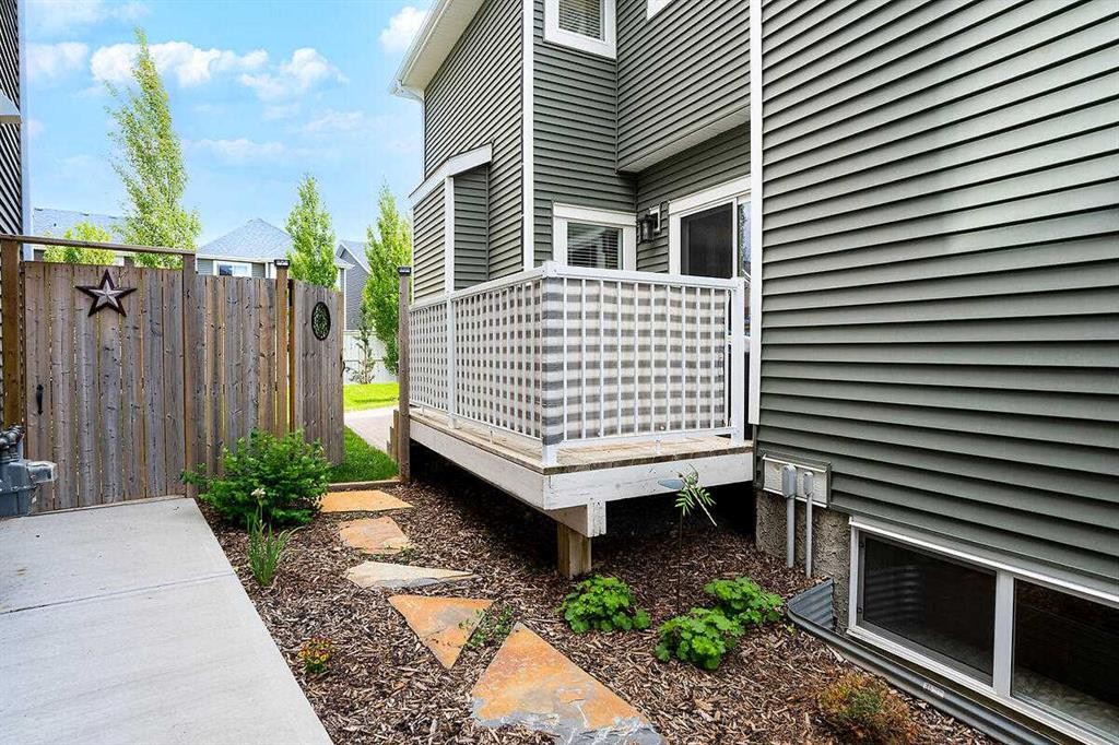114 River Heights Green, Cochrane, AB