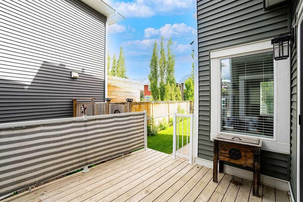 114 River Heights Green, Cochrane, AB