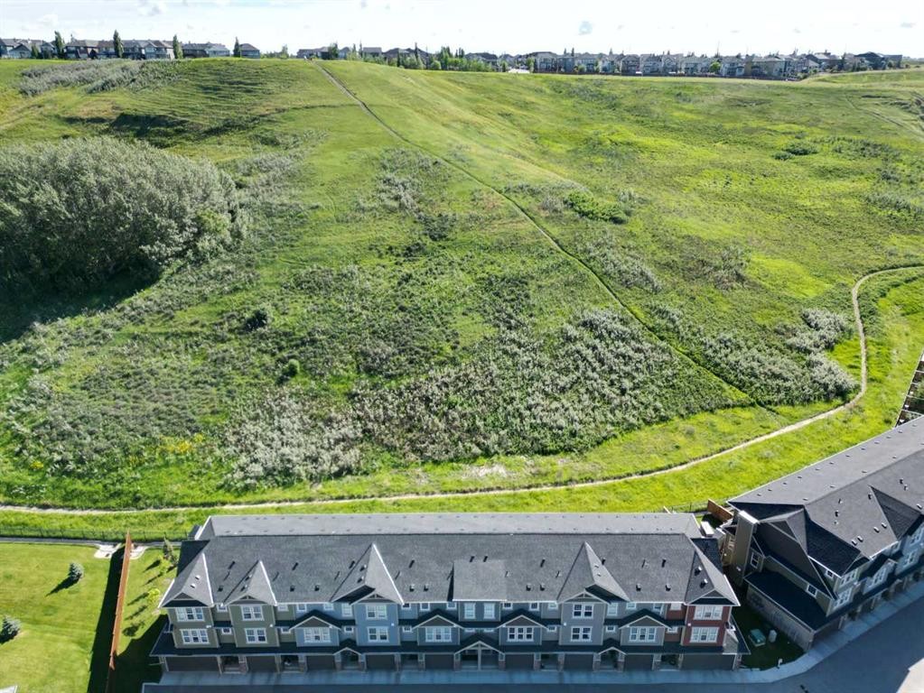 272 Cranbrook Square Se, Calgary, AB
