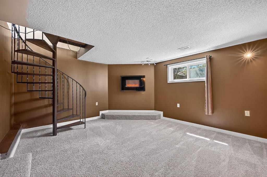 408 Rundleville Place Ne, Calgary, AB