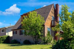 2 Crocus Crescent Cochrane, AB T4C 1E2