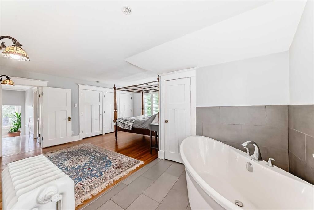 4112 8 Street Sw, Calgary, AB