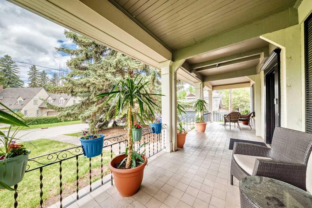 4112 8 Street Sw, Calgary, AB