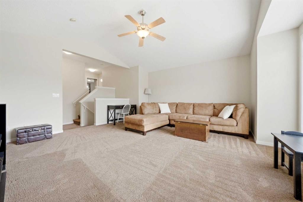 82 Springborough Point Sw, Calgary, AB