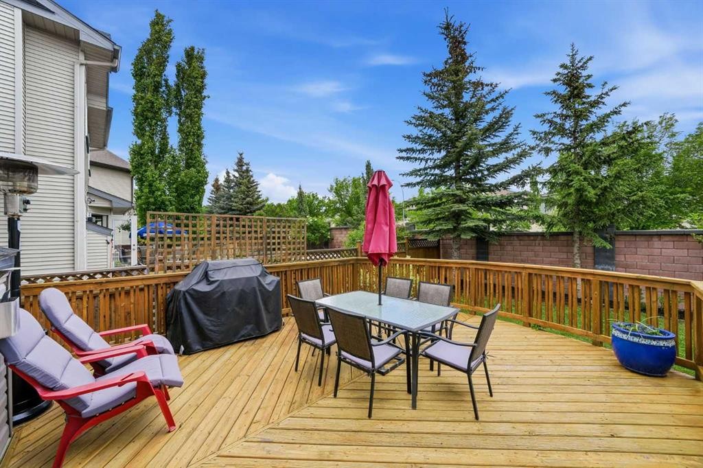 82 Springborough Point Sw, Calgary, AB