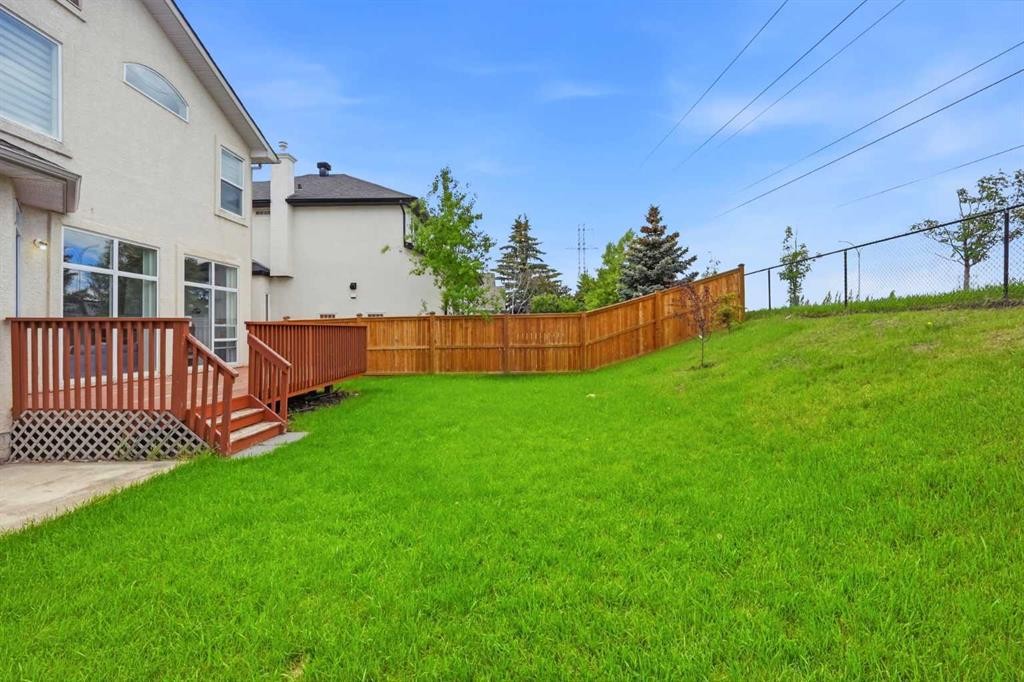 1433 Strathcona Drive Sw, Calgary, AB
