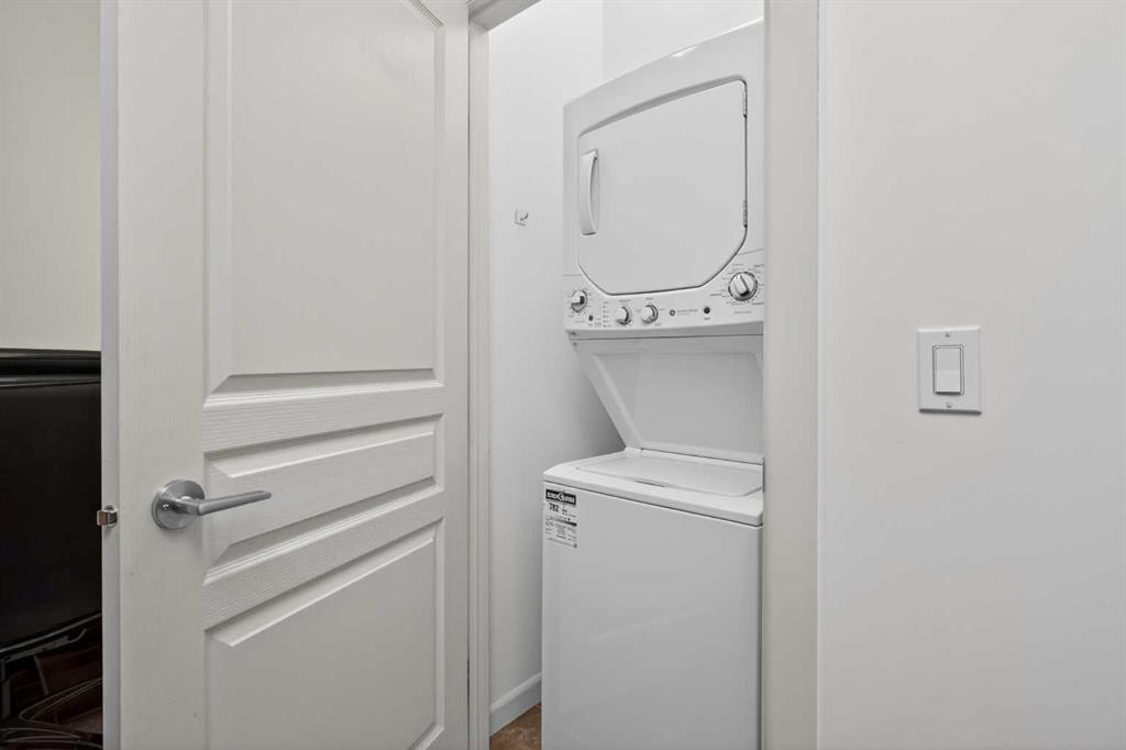 316-30 Cranfield Link Se, Calgary, AB - Indoor Photo Showing Laundry Room