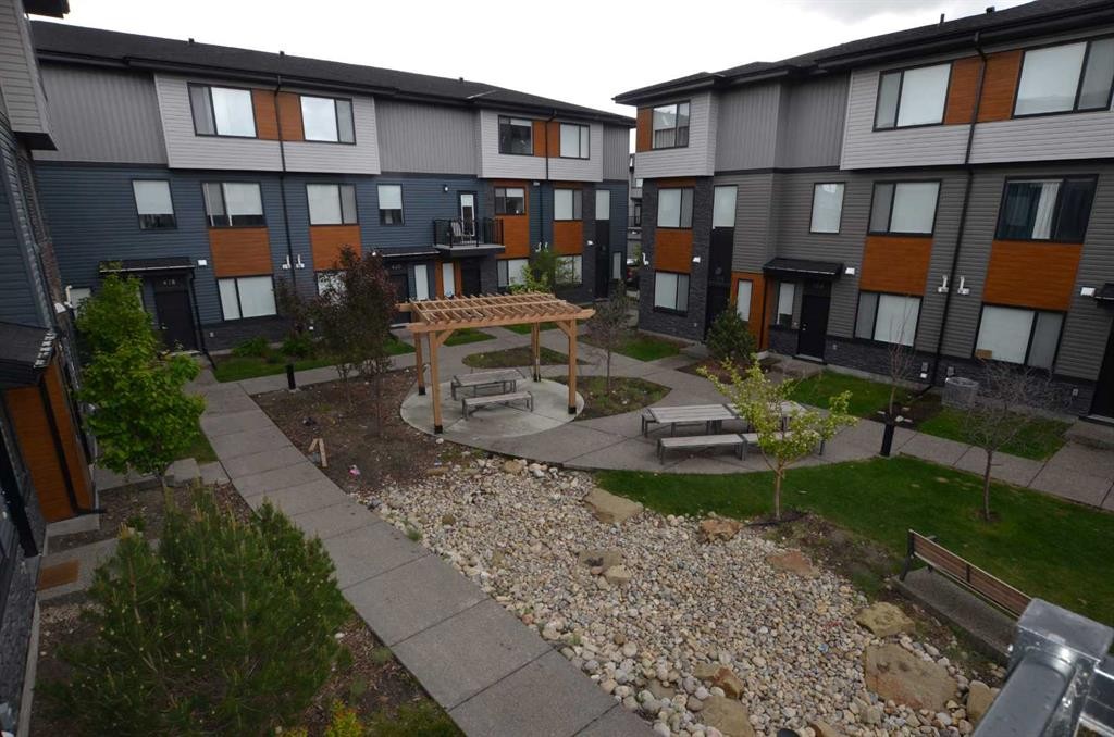 310 Corner Glen Circle Ne, Calgary, AB