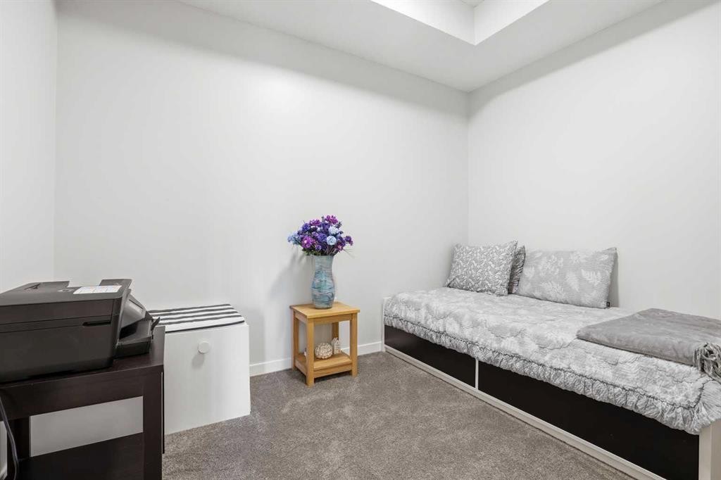 3420-33 Carringham Gate Nw, Calgary, AB - Indoor