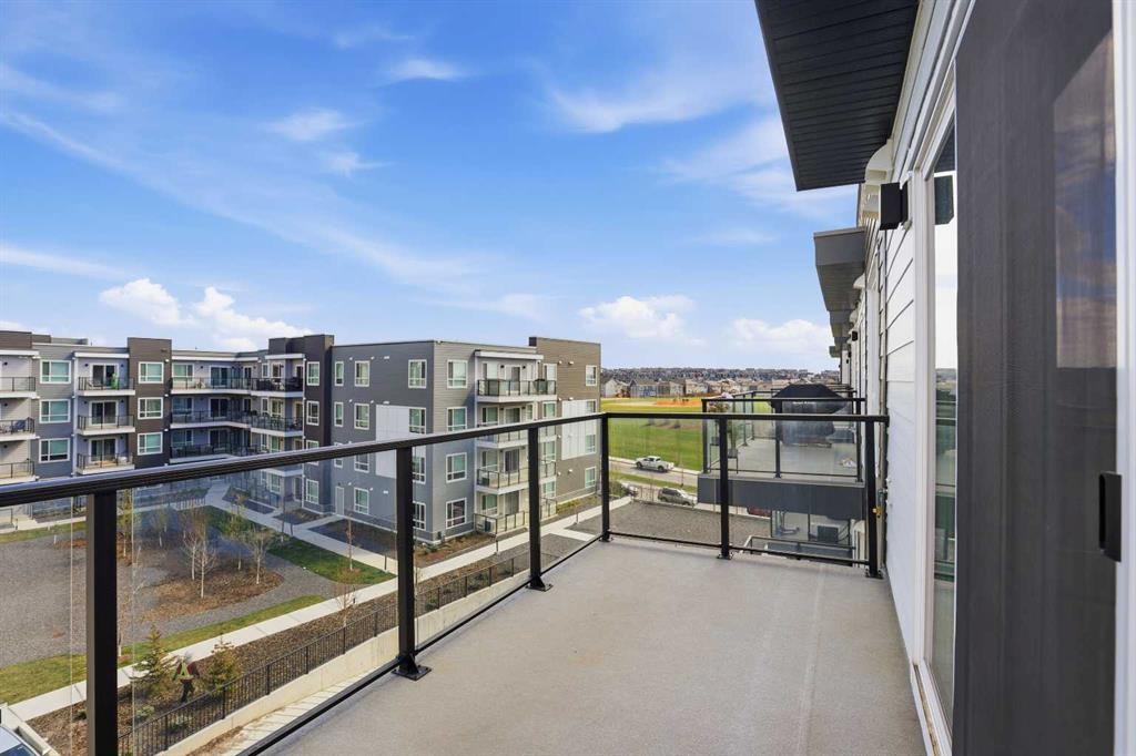 3420-33 Carringham Gate Nw, Calgary, AB - Outdoor With View With Exterior