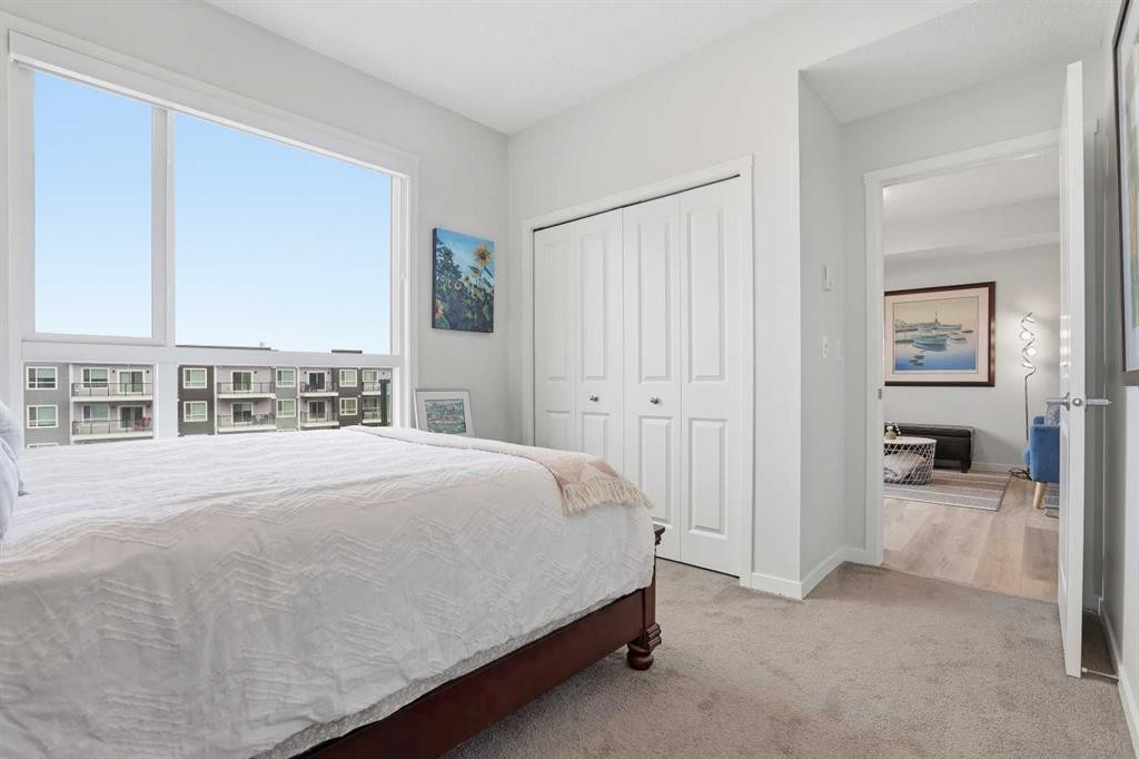 3420-33 Carringham Gate Nw, Calgary, AB - Indoor Photo Showing Bedroom