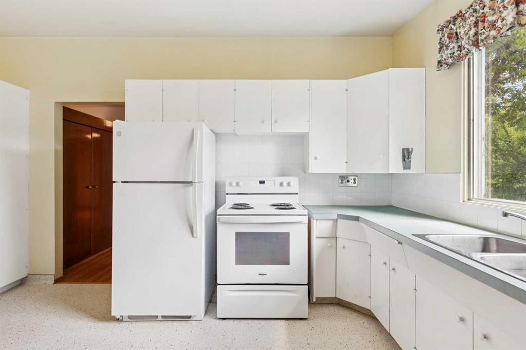 4312 40 Street Nw, Calgary, AB