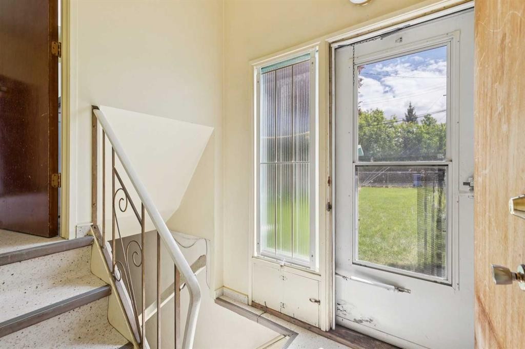 4312 40 Street Nw, Calgary, AB