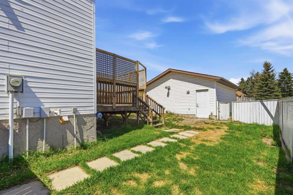 58 Taraglen Road Ne, Calgary, AB - Outdoor With Deck Patio Veranda